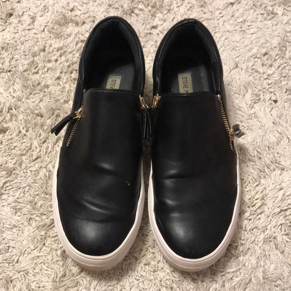 Steve Madden size 10 black sneakers